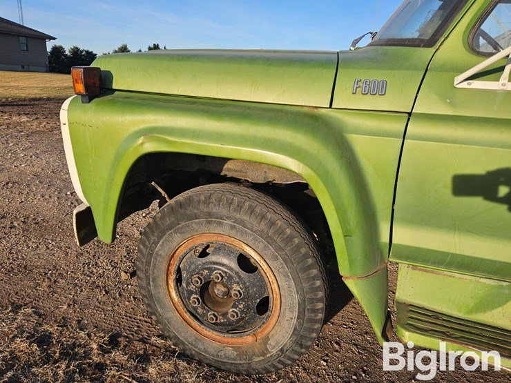 1975-ford-f600-image-14