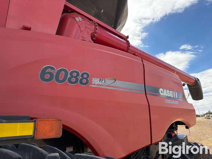 2009-case-ih-6088-image-13