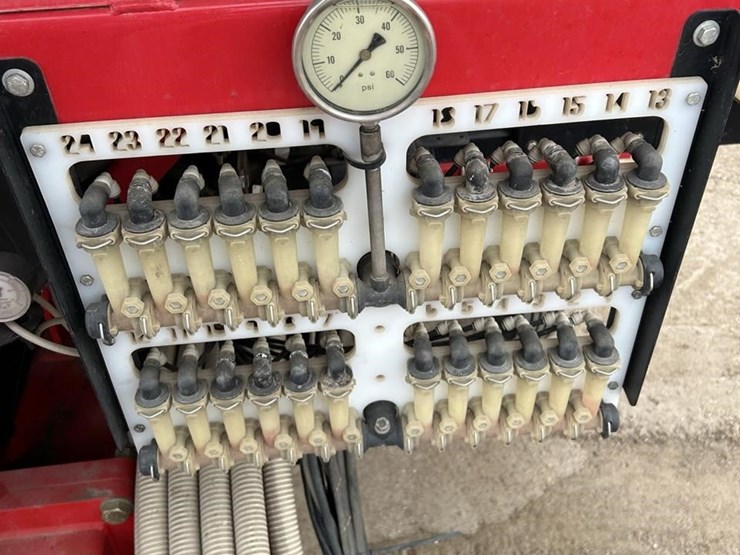 2014-white-9824-image-56