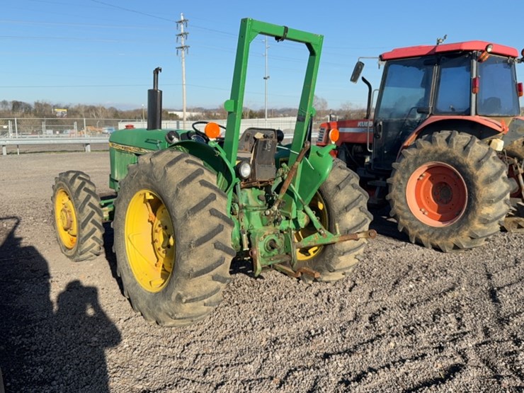 john-deere-2240-image-11