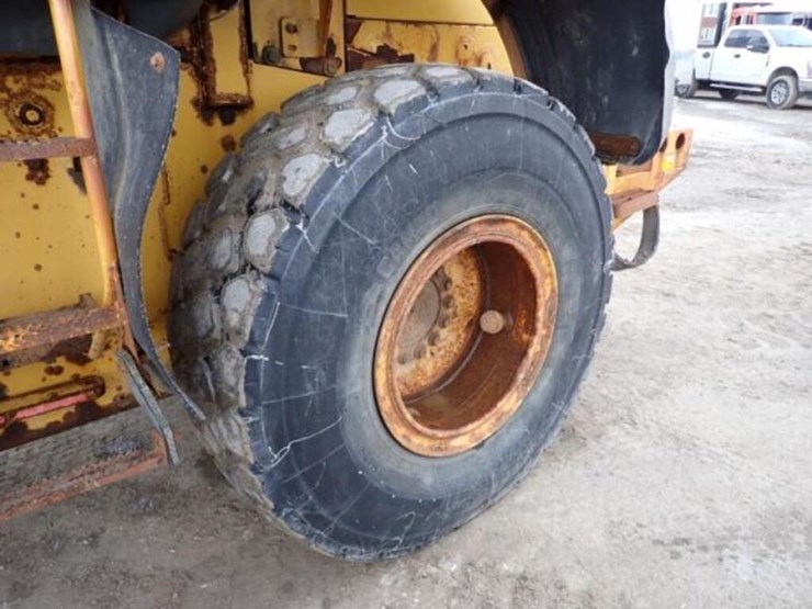 2006-deere-624j-image-43