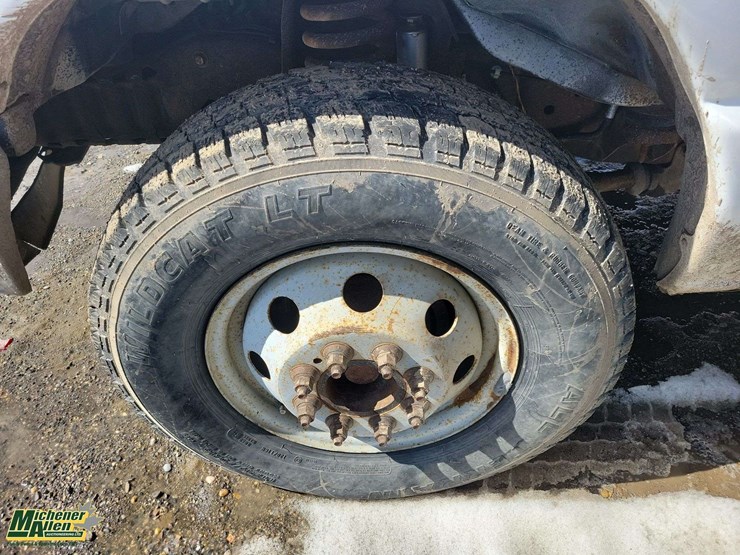 2004-ford-cargo-image-8