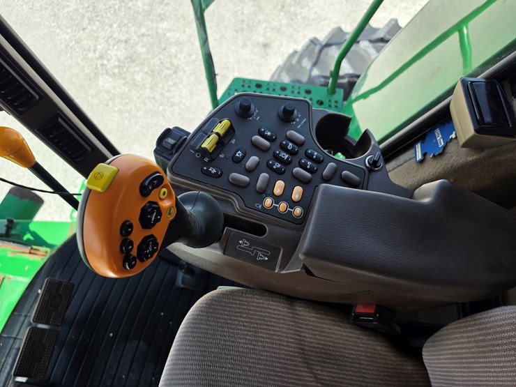 2005-john-deere-9860-sts-image-12