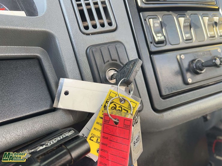 2006-international-durastar-4300-image-29