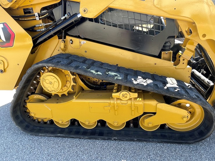 2019-caterpillar-259d3-image-23