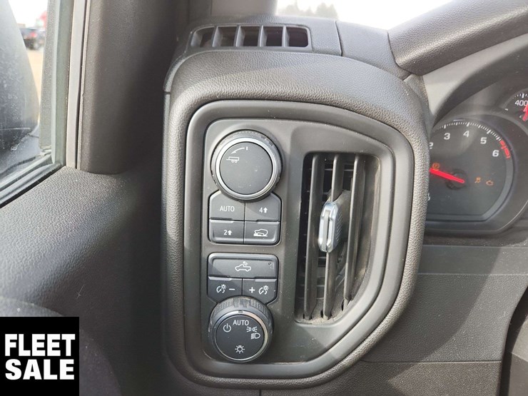 2022-chevrolet-silverado-1500-image-22