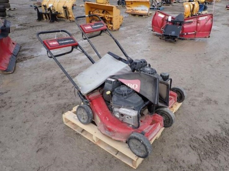 qty-of-(2)-toro-commercial-24-in.-push-mower(s)-image-3