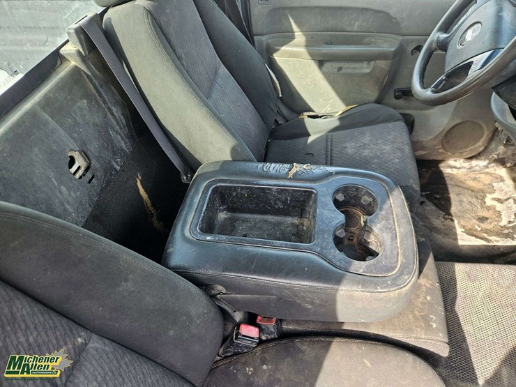 2010-chevrolet-silverado-1500-image-21