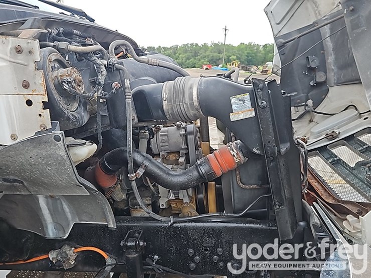 2006-ford-f750-image-30