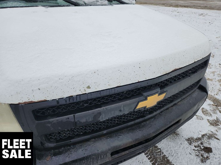 2013-chevrolet-silverado-1500-image-38