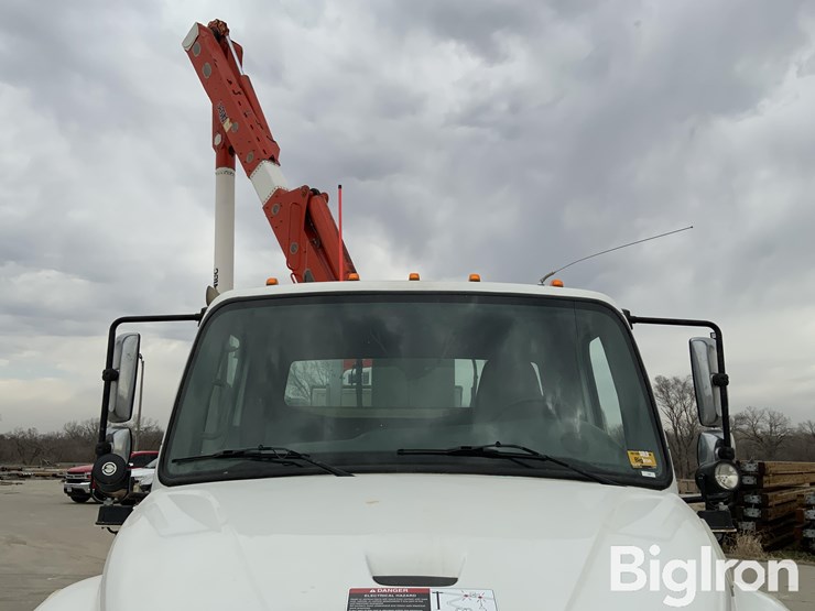 2014-freightliner-m2-106-image-20