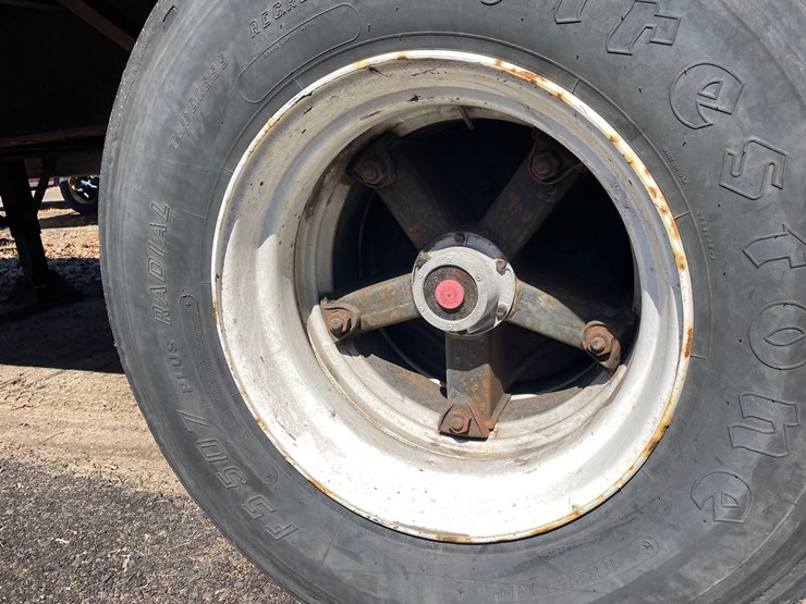 #2504-•-1970-fontaine-hot-asphalt-tanker-trailer-(has-mn-trailer)-(ham-lake,-mn)-image-9