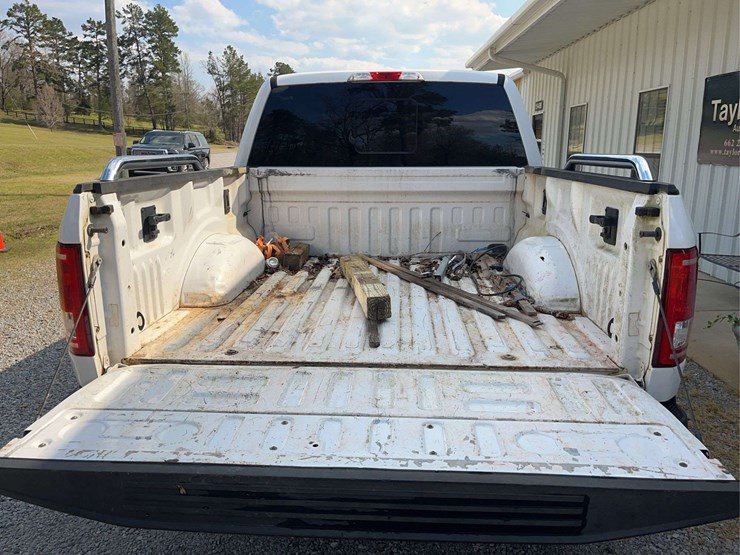 2016-ford-f150-image-8