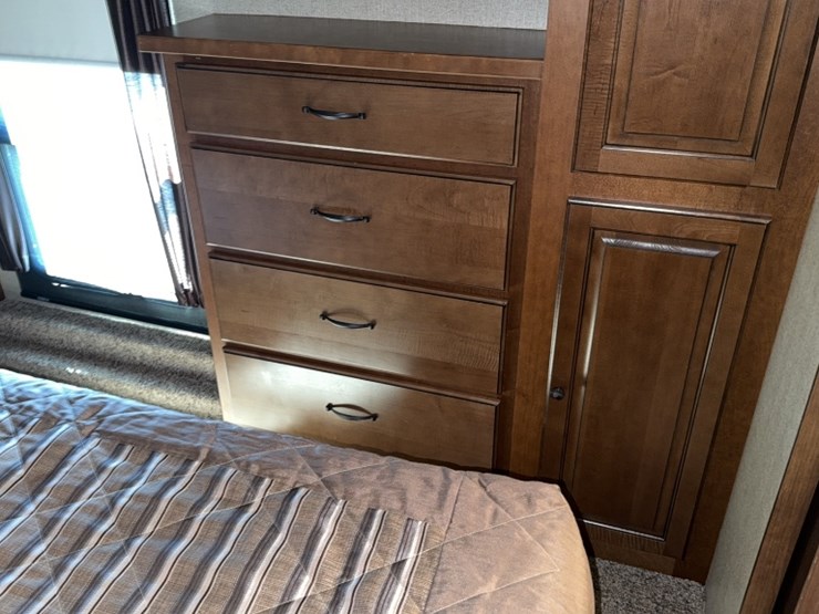 #3003-•-2014-big-horn-39'-5th-wheel-camper-image-41