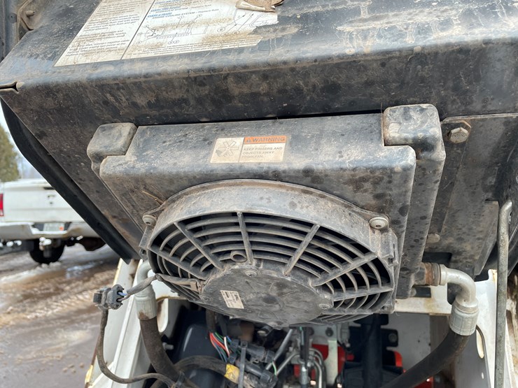 2022-bobcat-mt55-image-29