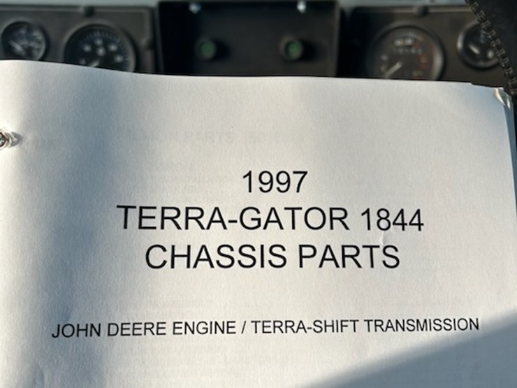 1997-john-deere-6081-image-7