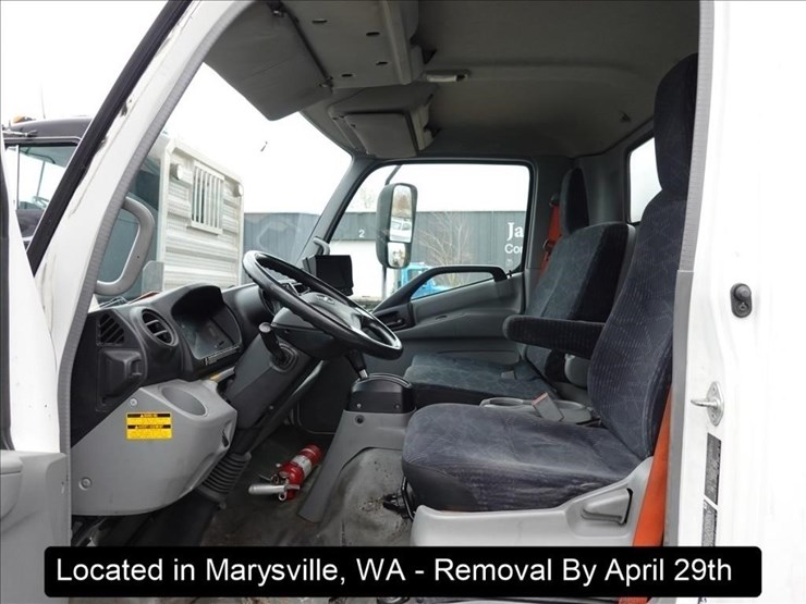 2018-hino-195-image-11