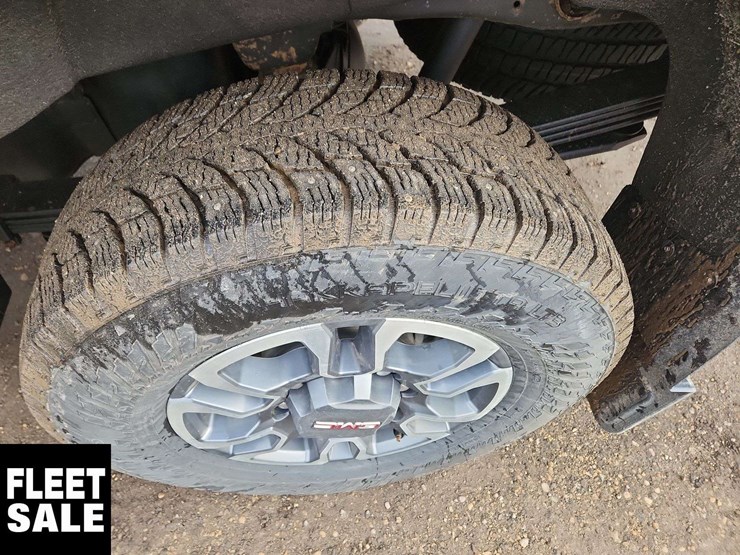 2024-gmc-sierra-2500hd-image-10