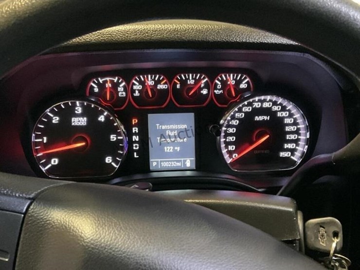 2017-chevrolet-tahoe-image-17