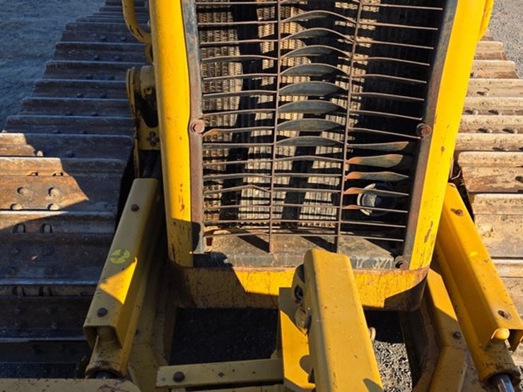 2005-caterpillar-d4g-xl-image-49