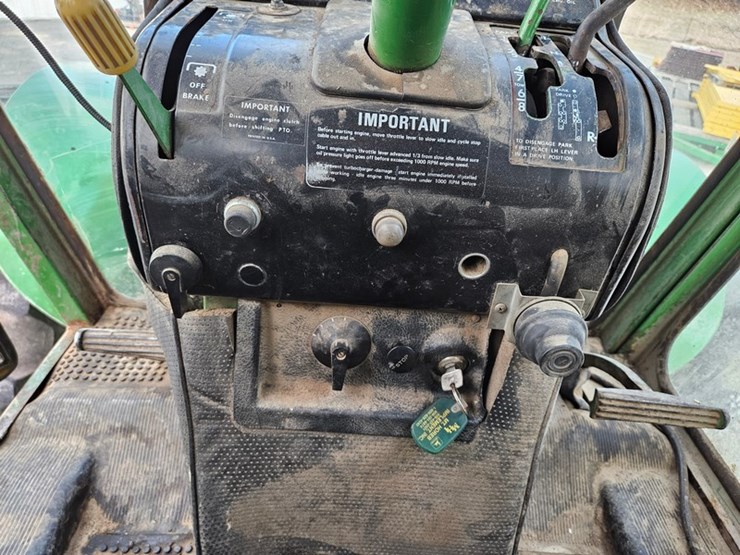 1974-john-deere-7520-image-39