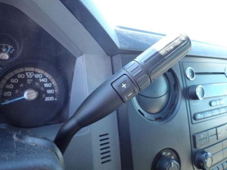 2016-ford-f350-xlt-image-15