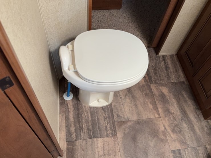 #3003-•-2014-big-horn-39'-5th-wheel-camper-image-36