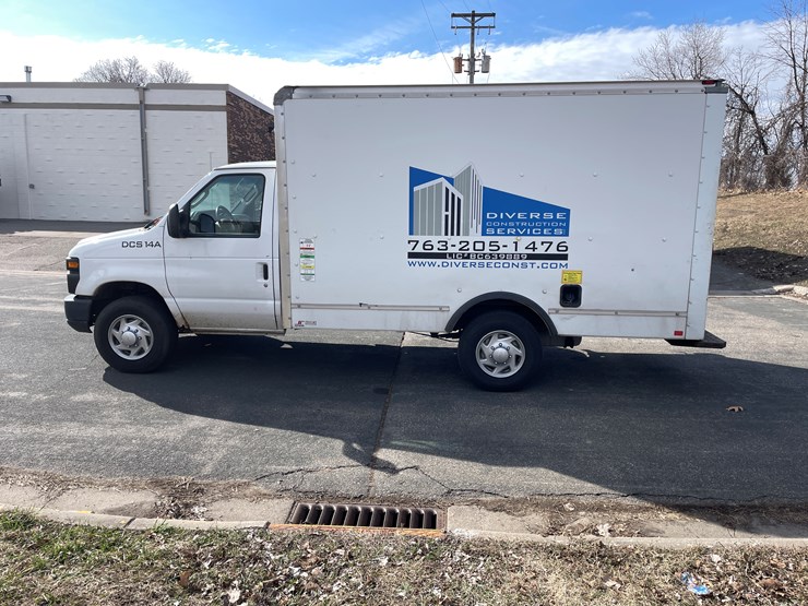 2014-ford-e350-image-2