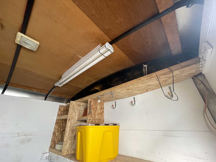 #298-•-20'-enclosed-trailer-(no-title)-(denmark,-wi)-image-21