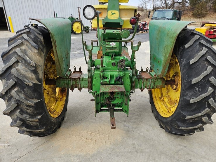 1965-john-deere-2010-image-5