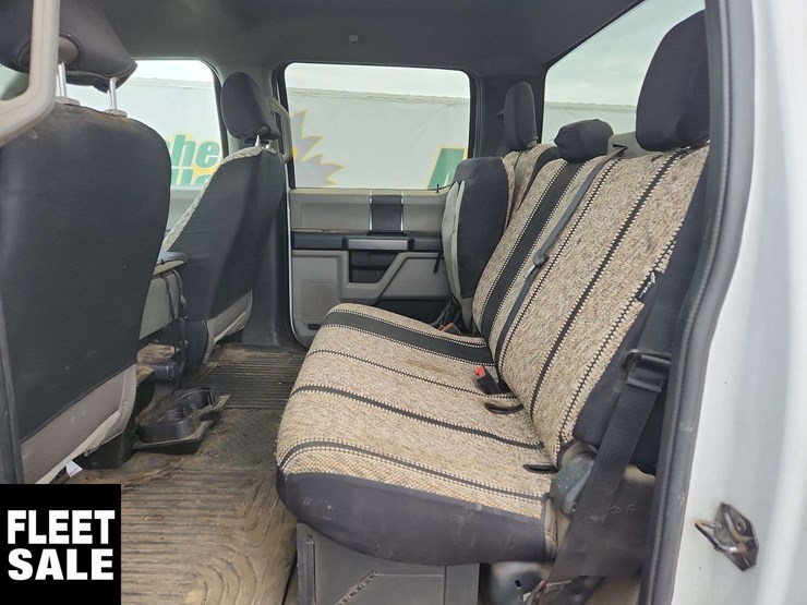 2021-ford-f250-image-14