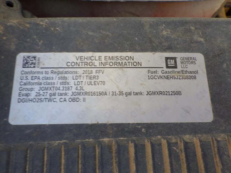 2018-chevrolet-1500-image-12