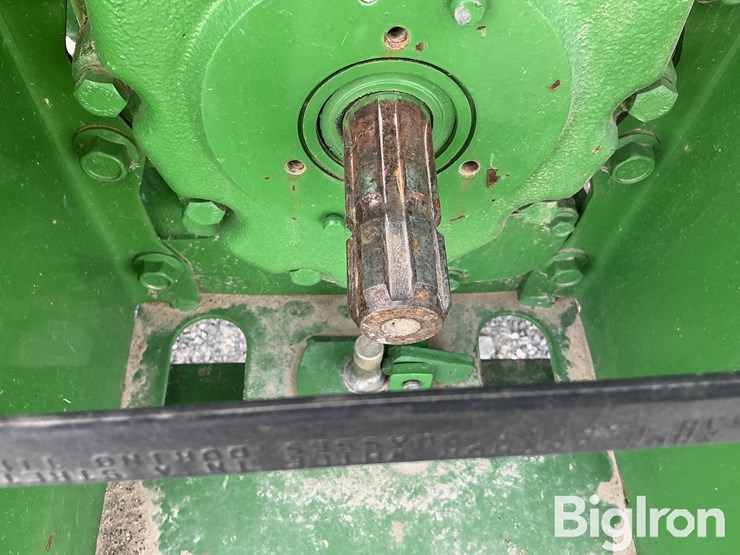 2015-john-deere-2-image-12
