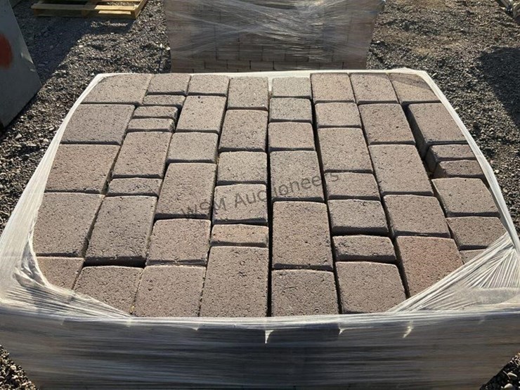 pallet-of-stone-pavers-image-5