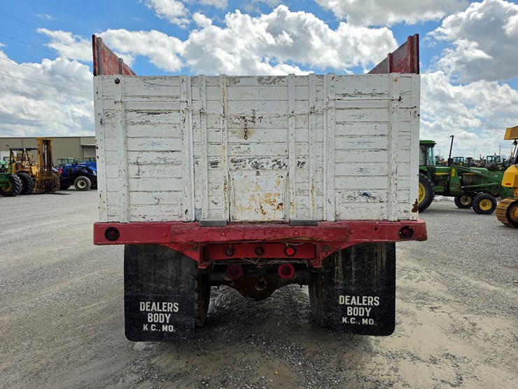 1972-chevrolet-c50-image-8