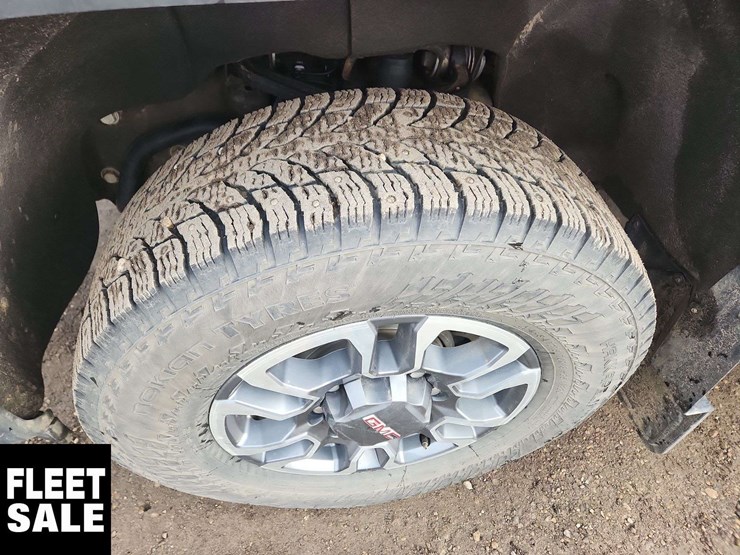 2024-gmc-sierra-2500hd-image-11