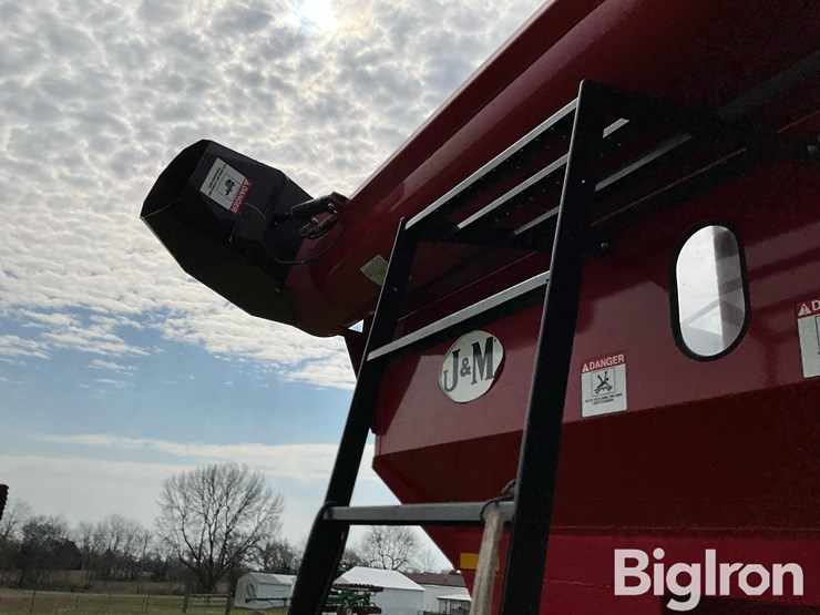 2012-j&m-525-image-17