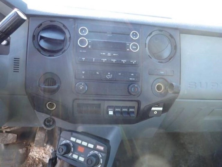 2016-ford-f650-image-17