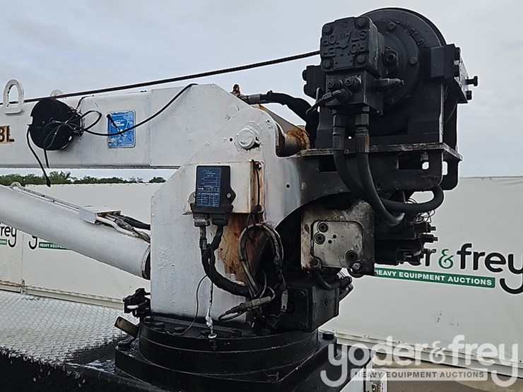 2006-ford-f750-image-17