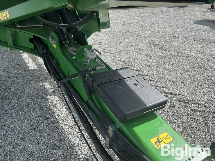 anderson-rbm1400-round-baler-accumulator/mover-image-10