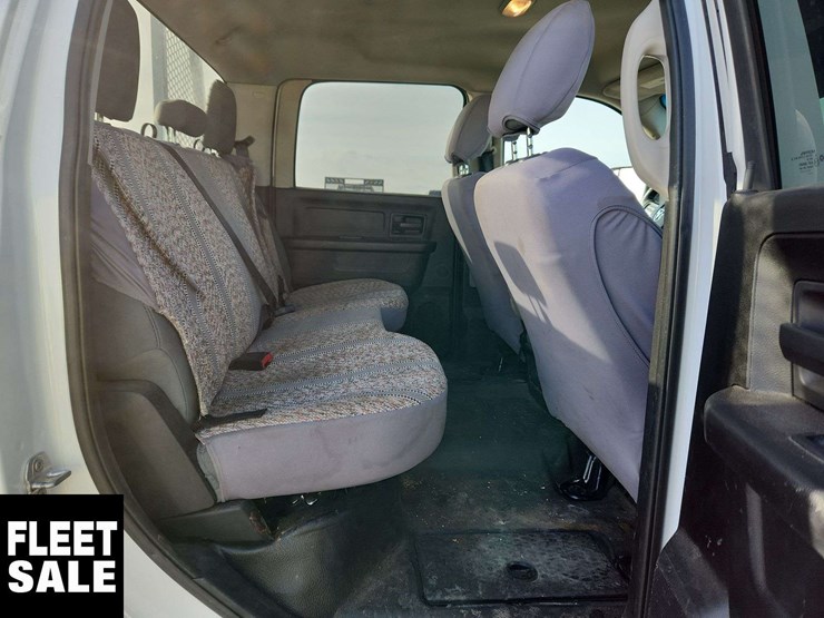 2018-dodge-3500-image-17