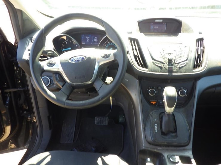 2015-ford-escape-image-9