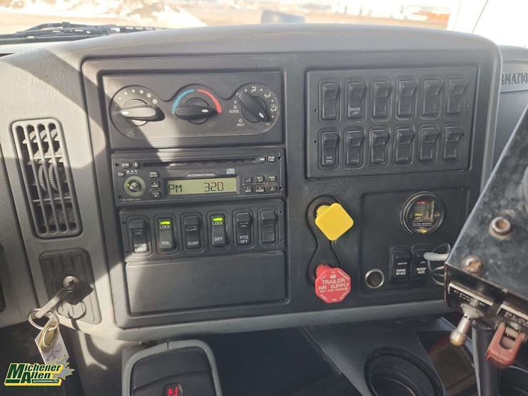 2006-international-workstar-7500-image-17
