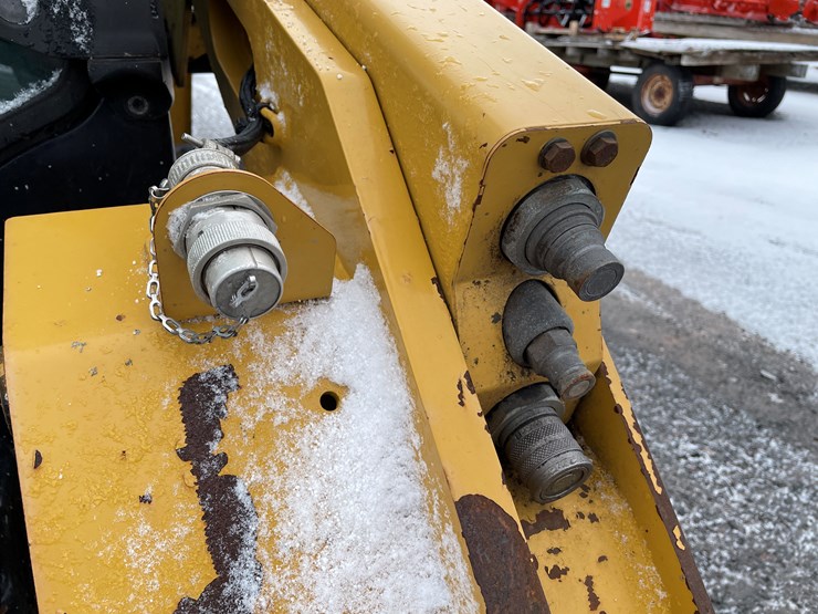 2015-caterpillar-279d-image-44