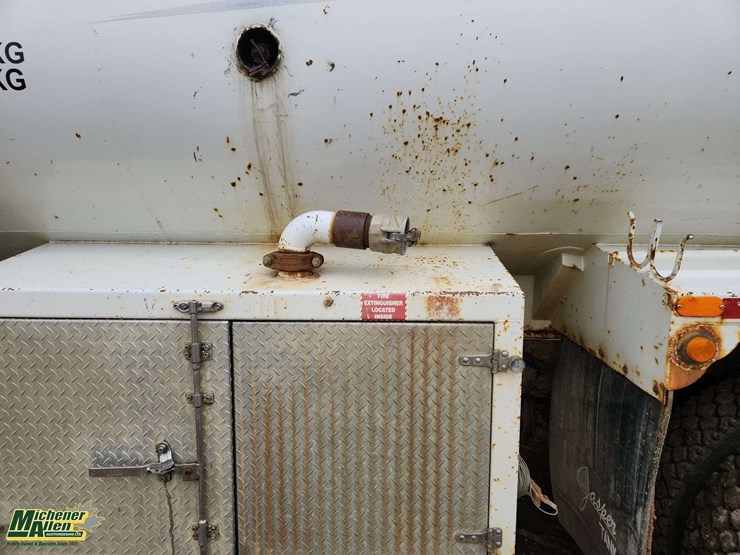 2008-peterbilt-340-image-35