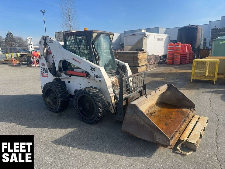 2012-bobcat-s250-image-2