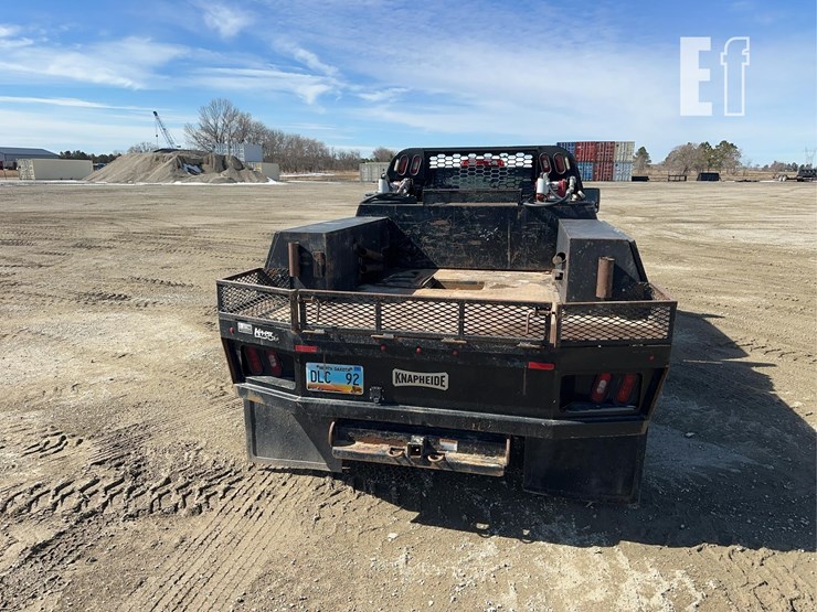 2018-chevrolet-3500-image-6