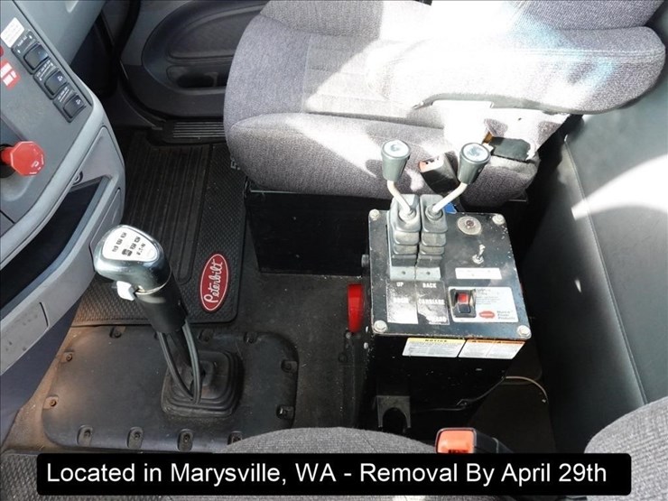 2015-peterbilt-567-image-20