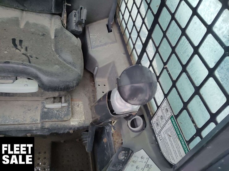 2009-bobcat-s630-image-10