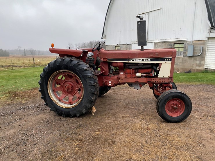 1976-international-686-image-4